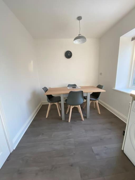 Stunning Apartment In The Heart Of Broadway Broadway  Eksteriør billede