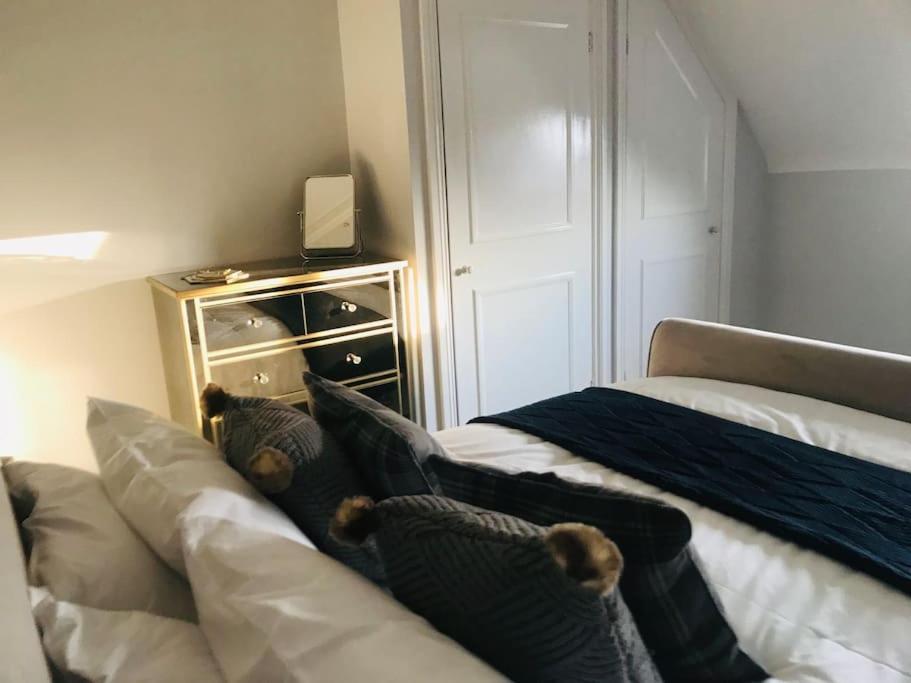 Stunning Apartment In The Heart Of Broadway Broadway  Eksteriør billede